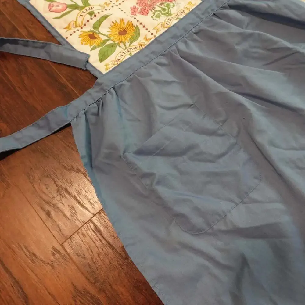 VTG ‘86 Blue Floral Apron with Ruffle Hem and Front Pocket